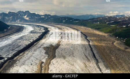 Vue aérienne de l'Ruth Glacier et de la chaîne de l'Alaska sur un vol touristique de Talkeetna, Alaska. Banque D'Images