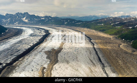 Vue aérienne de l'Ruth Glacier et de la chaîne de l'Alaska sur un vol touristique de Talkeetna, Alaska. Banque D'Images