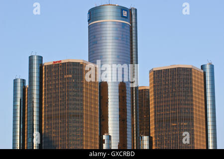 General Motors - Siège Le siège de General Motors à Detroit Skyline Banque D'Images