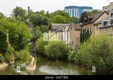 La Ville de Luxembourg, du centre-ville de ville partie Grund, vue panoramique avec l'Alzette au Luxembourg Banque D'Images