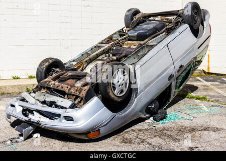 Indianapolis - Circa 30 Septembre 2016 : vus s'automobile après un accident en état d'ébriété JE Banque D'Images