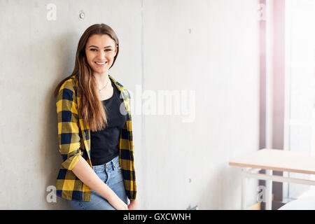 Portrait de jeune fille au collège de l'enseignement supérieur Banque D'Images