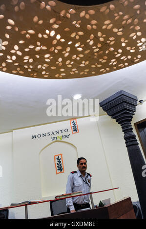 L'Inde Maharashtra, Monsanto headoffice India à Mumbai, la distribution des médicaments brevetés et de modification génétique des semences et des pesticides en Inde, la réception Banque D'Images