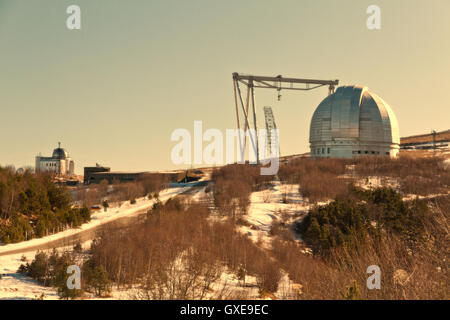 Observatoire astrophysique spécial de l'Académie des sciences de Russie situé en zone de montagne (Caucase, Russie) en altitude 2000 m Banque D'Images