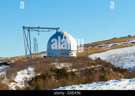 Observatoire astrophysique spécial de l'Académie des sciences de Russie situé en zone de montagne (Caucase, Russie) en altitude 2000 m Banque D'Images