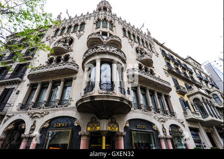 Espagne, Barcelone. La Casa Lleó-Morera est un bâtiment conçu par Lluís Domènech i Montaner. Banque D'Images