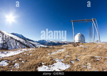 Observatoire astrophysique spécial de l'Académie des sciences de Russie situé en zone de montagne (Caucase, Russie) en altitude 2000 m Banque D'Images