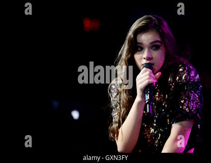 Fort Lauderdale, FL, USA. 15 Sep, 2016. Hailee Steinfeld assiste aux sessions à 97,3 Hits Live Tour le 15 septembre 2016 à Fort Lauderdale, en Floride. Credit : Mpi10/media/Alamy Punch Live News Banque D'Images