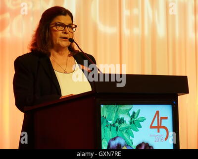 Lima Pérou. Septembre 16th, 2016. - Barbara Wells Discours - Le Centre international de la pomme de terre (CIP) a célébré le 45e anniversaire de sa création à l'hôtel Marriott à Lima. La cérémonie a été présentée par Barbara Wells, CIP, directeur général et assisté en tant qu'invité spécial par Mme Nane Annan, l'Ambassadeur de la patate douce, et les gagnants du Prix de l'alimentation ; le Dr Jan faible, le Dr Maria Andrade, le Dr Robert Mwanga. (C) / Fotoholica Granthon Carlos Garcia/Alamy Live News Banque D'Images