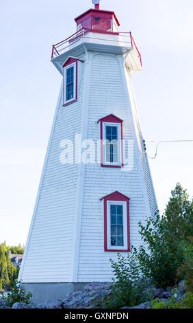 Gros Tube phare sur le lac Huron à Tobermory (Ontario), Canada Banque D'Images