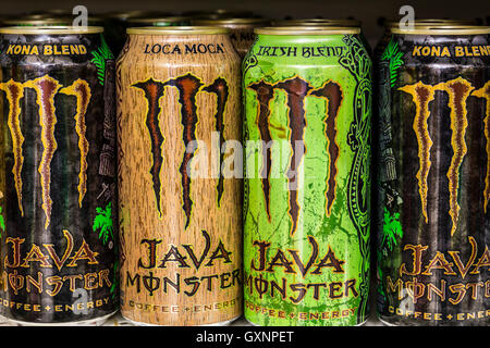 Indianapolis - Circa Août 2016 : Monster Beverage Display II Banque D'Images