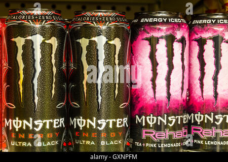 Indianapolis - Circa Août 2016 : Monster Beverage Display III Banque D'Images