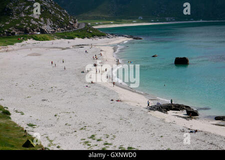 : Impressionen der Strand von Uttakleiv, Lofoten, Norvège. Banque D'Images