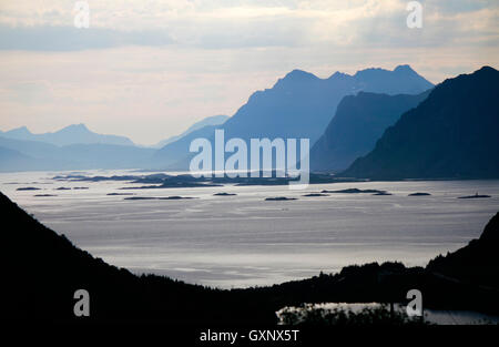 Impressionen : Landschaft, Glomtiden, Lofoten, Norvège. Banque D'Images