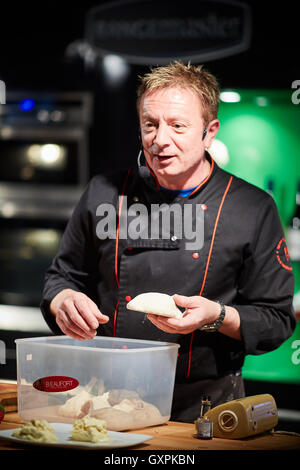 Aliments et boissons Bolton et ex Chef Festival acteur Coronation Street Corrie's Martin Platt Sean Wilson ITV fromager savon ch Banque D'Images