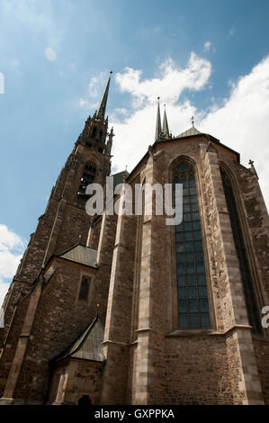 Façade de la Cathédrale des Saints Pierre et Paul - Brno - République Tchèque Banque D'Images