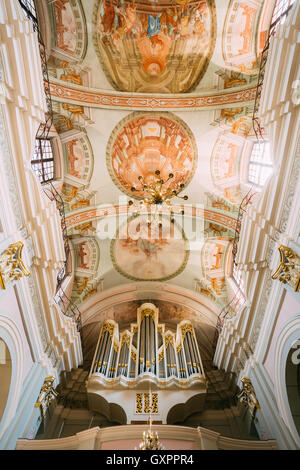 Minsk, Belarus - 20 mai 2015 : des fresques au plafond de la cathédrale de Saint Vierge Marie à Minsk, en Biélorussie. Banque D'Images