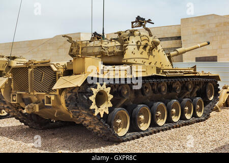 Collection de vieux tanks et des véhicules blindés en Israël Banque D'Images