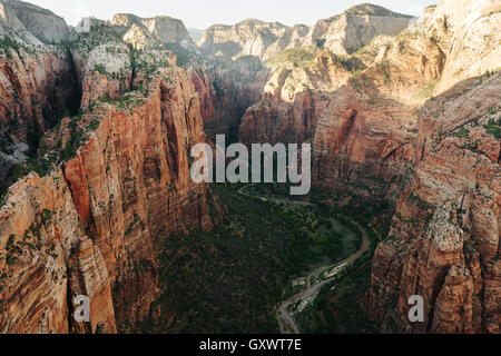 Avis de Angel's Landing dans Zion National Park Banque D'Images