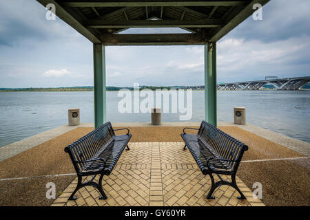 Sur les bancs de la rivière Potomac waterfront, à Alexandria, en Virginie. Banque D'Images