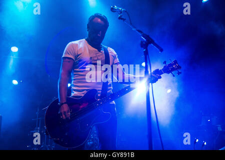 London, UK.17e Septembre, 2016. Peter Hook et la lumière effectuer au London's O2 Kentish Town Forum. Fond tour est composé de chansons de New Order et Joy Division, dans laquelle Peter Hook joué auparavant. Credit : Alberto Pezzali/Alamy Live News Banque D'Images