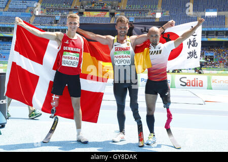 Rio de Janeiro, Brésil. 17 Sep, 2016. (L-R) Daniel Wagner (DEN), Heinrich Popow (GER), Atsushi Yamamoto (JPN) Athlétisme : Men's Long Saut T42 au Stade Olympique au cours de la Rio 2016 Jeux paralympiques à Rio de Janeiro, Brésil . Credit : Ito Shingo/AFLO/Alamy Live News Banque D'Images