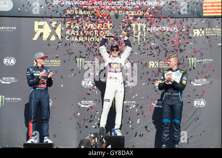 Barcelone, Espagne. 18 Septembre, 2016. Mattias Ekstrom, Timmy Hansen, et Johan Kristoffersson dans la tribune, au cours de la Barcelona World FIA Rallycross sur le circuit de Catalunya. Crédit : Pablo Guillen/Alamy Live News Banque D'Images