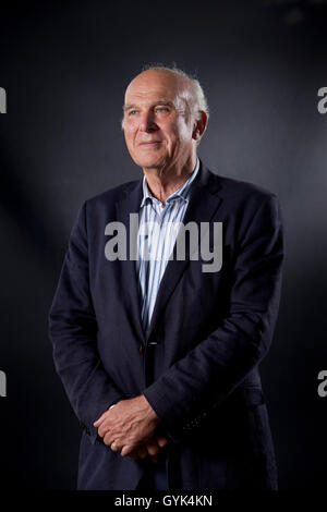 Sir John Vincent 'Vince' Cable, le politicien britannique et écrivain, à l'Edinburgh International Book Festival. Edimbourg, Ecosse. 24 août 2016 Banque D'Images