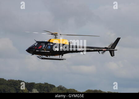 ZJ276, un Eurocopter Ecureuil HT1 de la Royal Air Force, à l'aéroport de Prestwick pendant le Scottish International Airshow en 2016. Banque D'Images