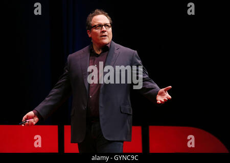 Los Angeles, CA, USA. 15 Sep, 2016. L'acteur réalisateur John Favreau parle lors de la 2016 Ted-X Hollywood le Jeudi, Septembre 15, 2016 à l'UCLA à Los Angeles, CA. © Sandy Huffaker/ZUMA/Alamy Fil Live News Banque D'Images