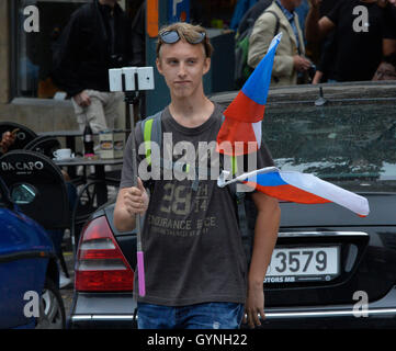 Prague, République tchèque. 17 Sep, 2016. Rallye Czexit - lutter pour notre culture et pays sûr a eu lieu sur la place Venceslas, à Prague, République tchèque, le 17 septembre 2016. © Michal Dolezal/CTK Photo/Alamy Live News Banque D'Images