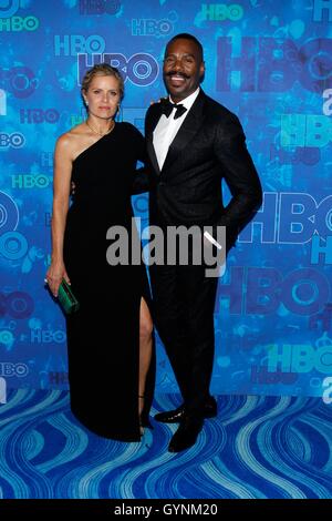 Los Angeles, CA, USA. 18 Sep, 2016. Kim Dickens, Colman Domingo aux arrivées de HBO pour Post-Emmy Awards Party - Partie 2, la Plaza de Pacific Design Center, Los Angeles, CA Septembre 18, 2016. Credit : James Atoa/Everett Collection/Alamy Live News Banque D'Images