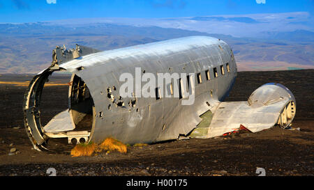 Épave de l'avion au cap Dyrholaey, Islande Banque D'Images