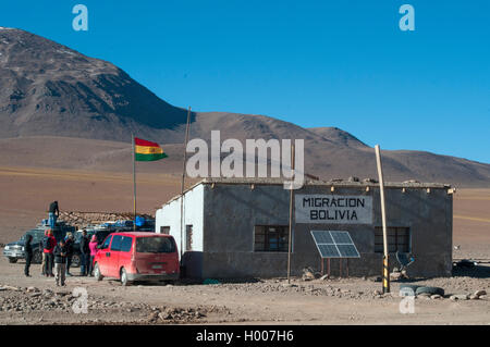 Au poste frontière bolivien Hito cajón, est de San Pedro de Atacama (Chili), point d'entrée pour le Salar de Uyuni excursion. Banque D'Images