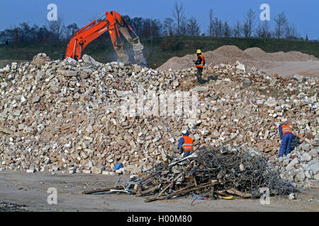 Recyclage des matériaux de construction après démolition, Allemagne Banque D'Images