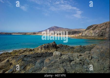 Vue de la côte de plage de Papagayo, Playa Blana, Lanzarote, îles Canaries, Espagne Banque D'Images