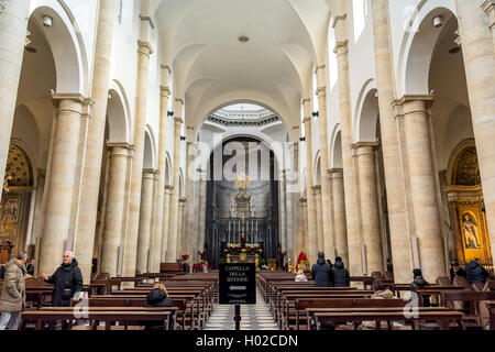 Turin, Italie - 31 décembre 2015 : l'intérieur de la Cathédrale de Turin (Duomo di Torino), construit en 1470. C'est la chapelle de la Sainte la Shr Banque D'Images