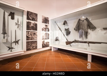 DUBROVNIK, Croatie - le 27 mai 2014 : Exposition d'armes à l'intérieur du Musée historique culturel le Palais des recteurs. La majorité des Banque D'Images