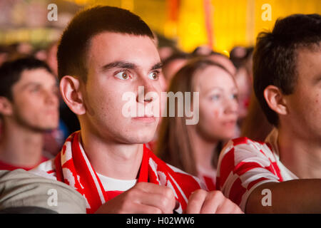 ZAGREB, CROATIE - 12 juin 2014 : Portrait of young man wearing inquiets à jersey croate Ban Josip Jelacic au cours de la wo Banque D'Images