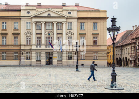 ZAGREB, CROATIE - 12 mars 2015 : le parlement croate dans la haute ville. Banque D'Images