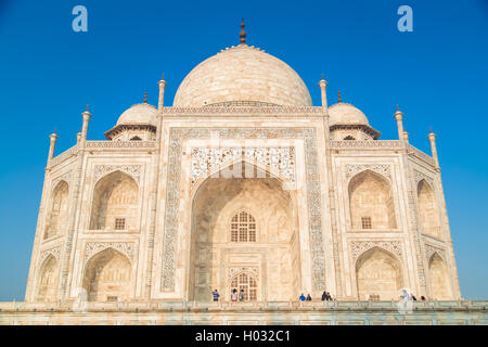 AGRA, INDE - 28 février 2015 : View of Taj Mahal d'East Side. Banque D'Images