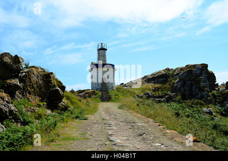 Petit phare sur l'île de Faro (Islas Cies, Galice, Espagne) Banque D'Images