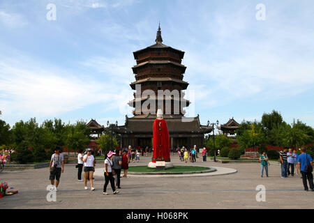 Shuozhou, Shuozhou, Chine. 20 Sep, 2016. Shuozhou, CHINE-Septembre 19 2016 : ?(EDITORIAL ?utiliser ?SEULEMENT. ?CHINE ?OUT) pagode en bois de Yingxian.dans le comté de Shuozhou, au nord de la Chine Â.s dans la province du Shanxi. Le vrai nom de la pagode, situé dans le palais de Fogong Bouddha (Temple) dans l'angle nord-ouest de la ville du comté de Yingxian, Pagode Sakyamuni est. Depuis il a été construit entièrement en bois, il a été populairement connu comme la pagode en bois de Yingxian County. L'article 67,31 mètres de haut, c'est la seule grande pagode en bois en Chine et également le plus haut parmi les bâtiments en bois de la wor Banque D'Images