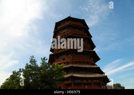 20 septembre 2016 - Shuozhou, Shuozhou, Chine - Shuozhou, CHINE-Septembre 19 2016 : ?(EDITORIAL ?utiliser ?SEULEMENT. ?CHINE ?OUT)..la pagode en bois de Yingxian County au Nord de la Chine, Shuozhou Â.s dans la province du Shanxi. Le vrai nom de la pagode, situé dans le palais de Fogong Bouddha (Temple) dans l'angle nord-ouest de la ville du comté de Yingxian, Pagode Sakyamuni est. Depuis il a été construit entièrement en bois, il a été populairement connu comme la pagode en bois de Yingxian County. L'article 67,31 mètres de haut, c'est la seule grande pagode en bois en Chine et également le plus haut parmi les bâtiments en bois de la wor Banque D'Images