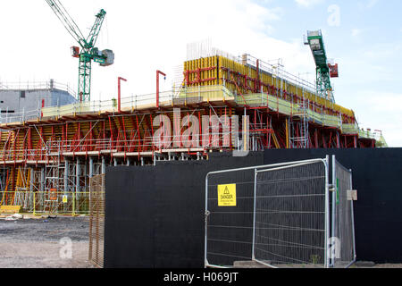 Tayside, Dundee, Ecosse, Royaume-Uni. 20 septembre 2016 : Les travaux avancent sur le V&A Museum et la construction de la nouvelle La gare de Dundee. Les £1milliard de transformation de Dundee City Waterfront qui comprend 240 hectares de terrain de développement s'étend à 8 km le long de la rivière Tay est un projet de 30 ans (2001-2030) qui propulse la ville d'acclamer. La région est divisée en cinq zones ciblées : Riverside, Seabraes, le front central de la ville, quai et le Port de Dundee. Credit : Dundee Photographics / Alamy Live News Banque D'Images