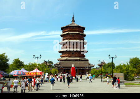 Shuozhou, Shuozhou, Chine. 20 Sep, 2016. Shuozhou, CHINE-Septembre 19 2016 : ?(EDITORIAL ?utiliser ?SEULEMENT. ?CHINE ?OUT) pagode en bois de Yingxian.dans le comté de Shuozhou, au nord de la Chine Â.s dans la province du Shanxi. Le vrai nom de la pagode, situé dans le palais de Fogong Bouddha (Temple) dans l'angle nord-ouest de la ville du comté de Yingxian, Pagode Sakyamuni est. Depuis il a été construit entièrement en bois, il a été populairement connu comme la pagode en bois de Yingxian County. L'article 67,31 mètres de haut, c'est la seule grande pagode en bois en Chine et également le plus haut parmi les bâtiments en bois de la wor Banque D'Images