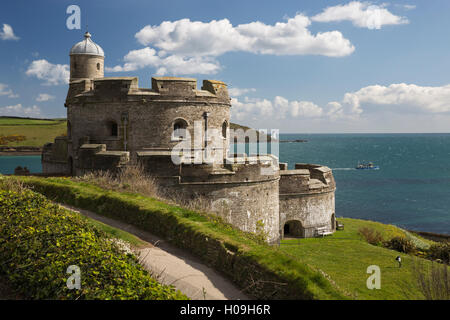 Saint Mawes Castle et le littoral, St Mawes, Cornouailles, Angleterre, Royaume-Uni, Europe Banque D'Images