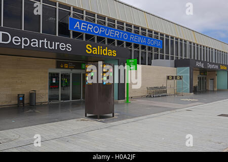 Entrée privée, l'Aéroport Reina Sofia de Ténérife Sud, Tenerife, Canaries, Espagne Banque D'Images