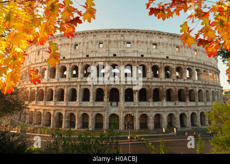 Colisée au coucher du soleil à Rome, Italie Banque D'Images