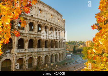 Colisée au coucher du soleil à Rome, Italie Banque D'Images